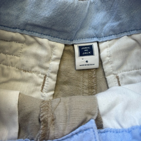 Janie & Jack Linen & Cotton blend tan shorts w/ adjustable waist size 5 - Picture 5 of 6